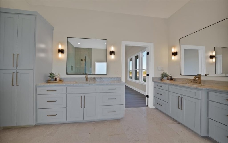 1023 Kingsley Court, Weatherford, TX 76087, 4 Bedrooms Bedrooms, ,3 BathroomsBathrooms,Residential,For Sale,1023 Kingsley Court,0,21100754