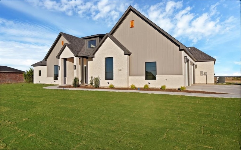 1023 Kingsley Court, Weatherford, TX 76087, 4 Bedrooms Bedrooms, ,3 BathroomsBathrooms,Residential,For Sale,1023 Kingsley Court,0,21100754