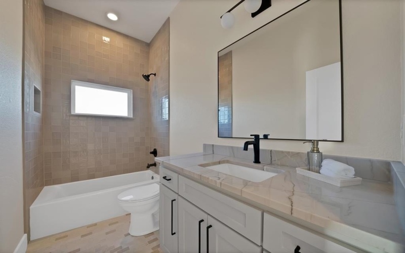 1023 Kingsley Court, Weatherford, TX 76087, 4 Bedrooms Bedrooms, ,3 BathroomsBathrooms,Residential,For Sale,1023 Kingsley Court,0,21100754