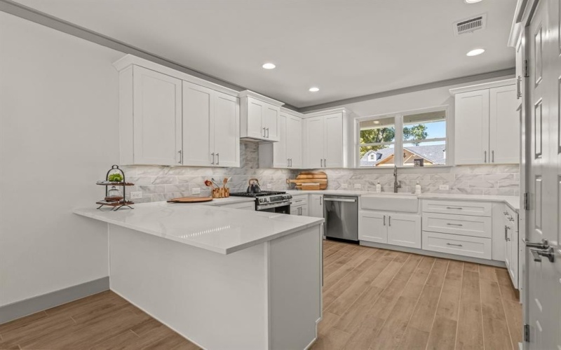 5817 Coleman Street, Westworth Village, TX 76114, 4 Bedrooms Bedrooms, ,2 BathroomsBathrooms,Residential,For Sale,5817 Coleman Street,0,21100868