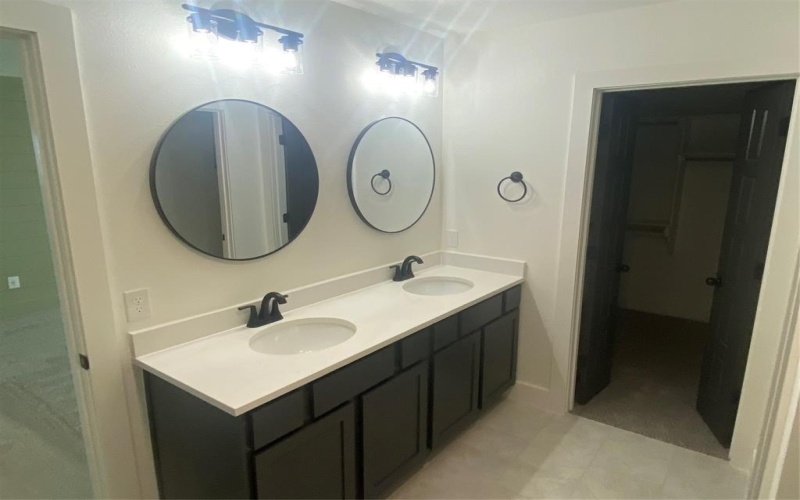 4300 Hummingbird Drive, Sherman, TX 75092, 4 Habitaciones Habitaciones , ,2 BañosBaños,Residential,En Venta,4300 Hummingbird Drive,0,21100936