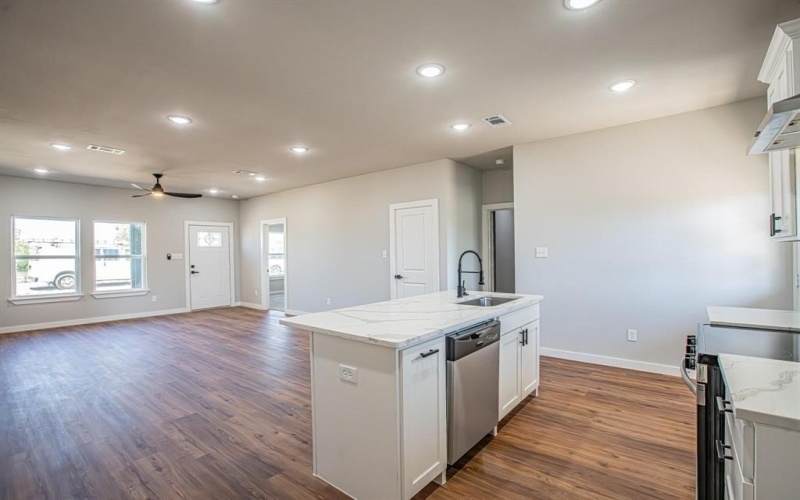 124 Brookview Drive, Bridgeport, TX 76458, 4 Bedrooms Bedrooms, ,2 BathroomsBathrooms,Residential,For Sale,124 Brookview Drive,0,21100984