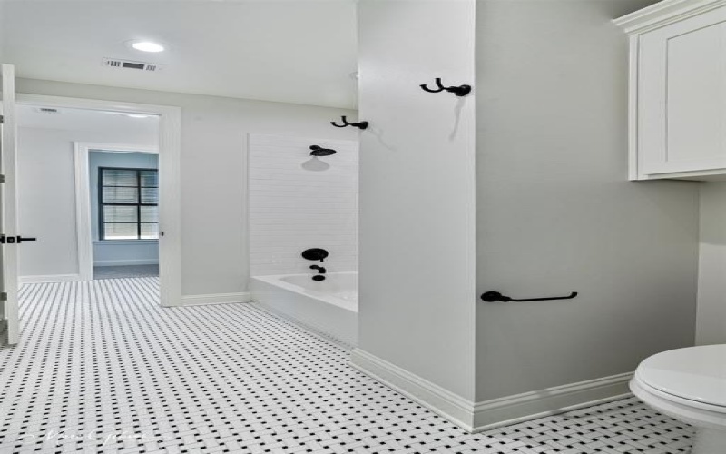 9847 Canebrake Lane, Shreveport, LA 71106, 3 Bedrooms Bedrooms, ,2 BathroomsBathrooms,Residential,For Sale,9847 Canebrake Lane,0,21100987