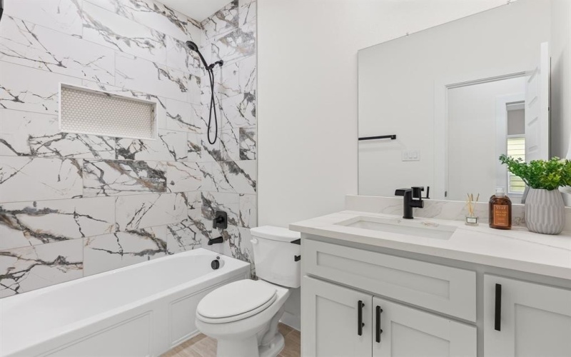 4613 Lee Street, Greenville, TX 75401, 4 Bedrooms Bedrooms, ,2 BathroomsBathrooms,Residential,For Sale,4613 Lee Street,0,21100999