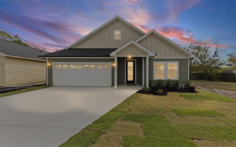 4613 Lee Street, Greenville, TX 75401, 4 Bedrooms Bedrooms, ,2 BathroomsBathrooms,Residential,For Sale,4613 Lee Street,0,21100999