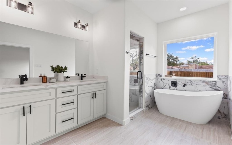 4613 Lee Street, Greenville, TX 75401, 4 Bedrooms Bedrooms, ,2 BathroomsBathrooms,Residential,For Sale,4613 Lee Street,0,21100999