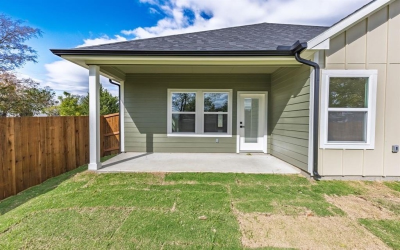 4613 Lee Street, Greenville, TX 75401, 4 Bedrooms Bedrooms, ,2 BathroomsBathrooms,Residential,For Sale,4613 Lee Street,0,21100999