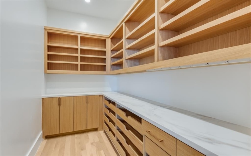 4015 Rochelle, Dallas, TX 75220, 5 Bedrooms Bedrooms, ,6 BathroomsBathrooms,Residential,For Sale,4015 Rochelle,0,21101008