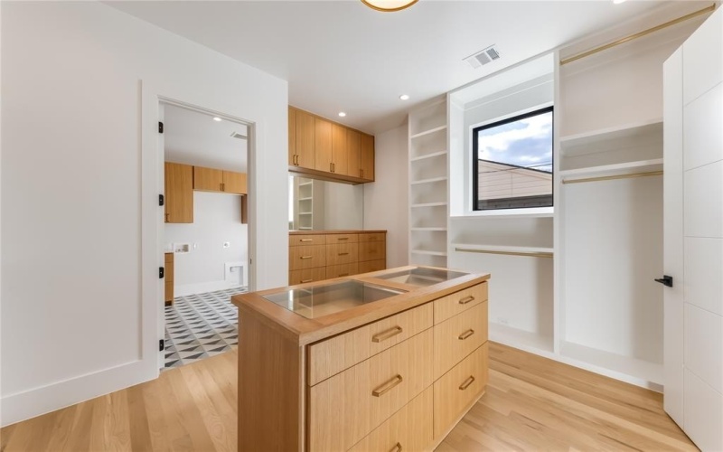 4015 Rochelle, Dallas, TX 75220, 5 Bedrooms Bedrooms, ,6 BathroomsBathrooms,Residential,For Sale,4015 Rochelle,0,21101008