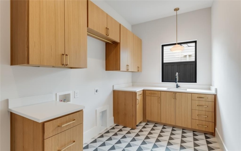 4015 Rochelle, Dallas, TX 75220, 5 Bedrooms Bedrooms, ,6 BathroomsBathrooms,Residential,For Sale,4015 Rochelle,0,21101008