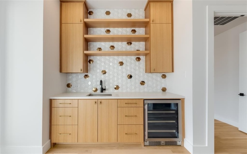 4015 Rochelle, Dallas, TX 75220, 5 Bedrooms Bedrooms, ,6 BathroomsBathrooms,Residential,For Sale,4015 Rochelle,0,21101008