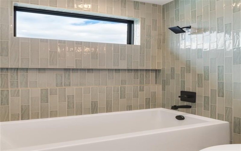 4015 Rochelle, Dallas, TX 75220, 5 Bedrooms Bedrooms, ,6 BathroomsBathrooms,Residential,For Sale,4015 Rochelle,0,21101008