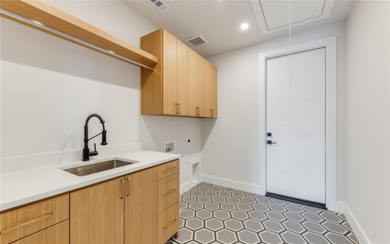 4015 Rochelle, Dallas, TX 75220, 5 Bedrooms Bedrooms, ,6 BathroomsBathrooms,Residential,For Sale,4015 Rochelle,0,21101008