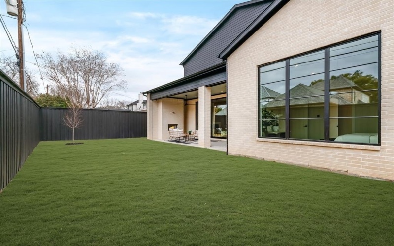 4015 Rochelle, Dallas, TX 75220, 5 Bedrooms Bedrooms, ,6 BathroomsBathrooms,Residential,For Sale,4015 Rochelle,0,21101008