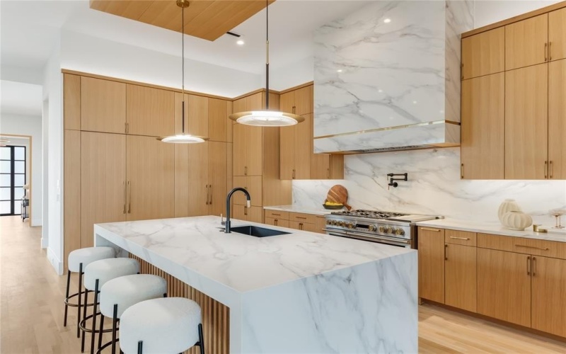 4015 Rochelle, Dallas, TX 75220, 5 Bedrooms Bedrooms, ,6 BathroomsBathrooms,Residential,For Sale,4015 Rochelle,0,21101008