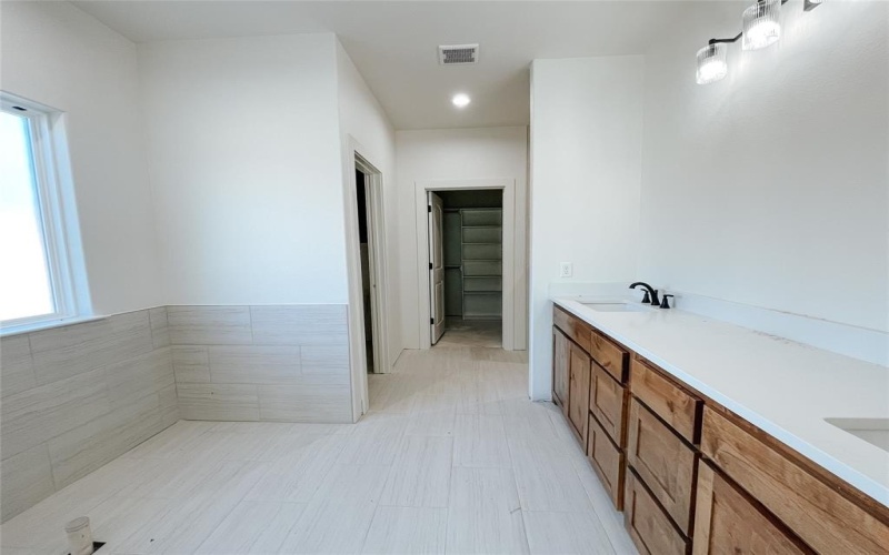 319 Rita Ridge Court, Millsap, TX 76066, 4 Habitaciones Habitaciones , ,2 BañosBaños,Residential,En Venta,319 Rita Ridge Court,0,21101016