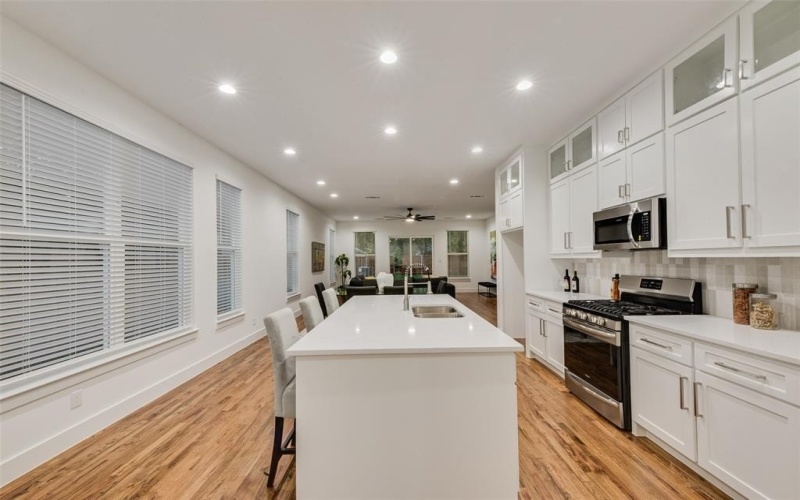 219 W Yarmouth Street, Dallas, TX 75208, 3 Bedrooms Bedrooms, ,2 BathroomsBathrooms,Residential,For Sale,219 W Yarmouth Street,0,21101057