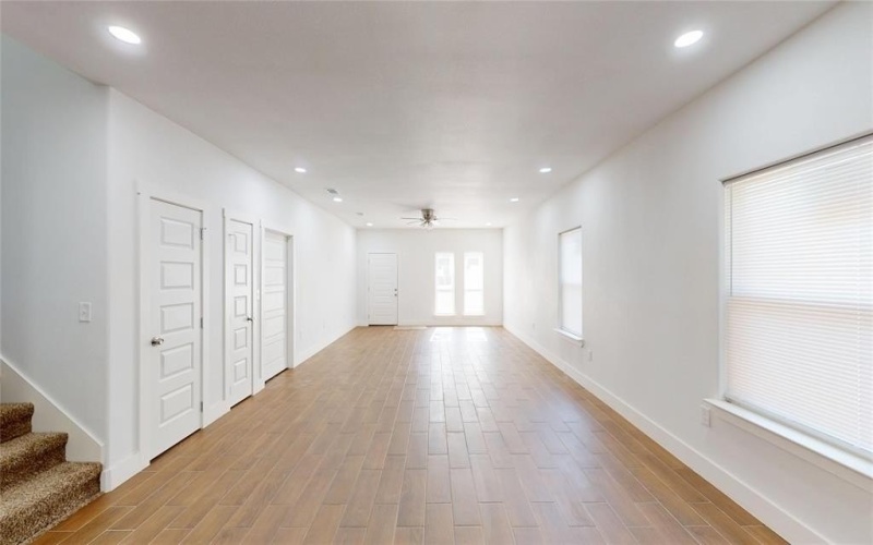 1615 Poplar Street, Dallas, TX 75215, 4 Bedrooms Bedrooms, ,2 BathroomsBathrooms,Residential,For Sale,1615 Poplar Street,0,21101093