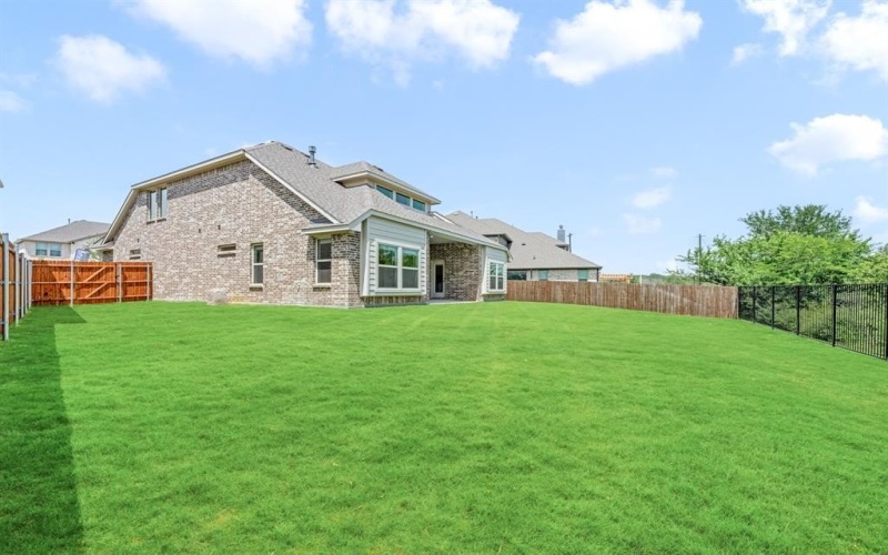 3909 Birch Grove Bend, Denton, TX 76226, 4 Bedrooms Bedrooms, ,3 BathroomsBathrooms,Residential,For Sale,3909 Birch Grove Bend,0,21101304