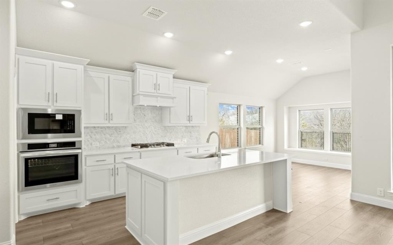 3909 Birch Grove Bend, Denton, TX 76226, 4 Bedrooms Bedrooms, ,3 BathroomsBathrooms,Residential,For Sale,3909 Birch Grove Bend,0,21101304