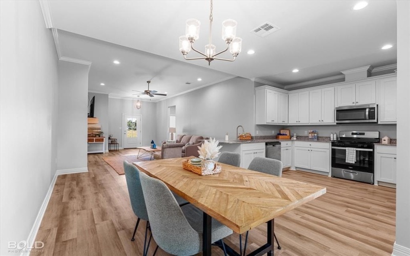 5870 Northwood Oaks, Shreveport, LA 71107, 4 Bedrooms Bedrooms, ,2 BathroomsBathrooms,Residential,For Sale,5870 Northwood Oaks,0,21101316