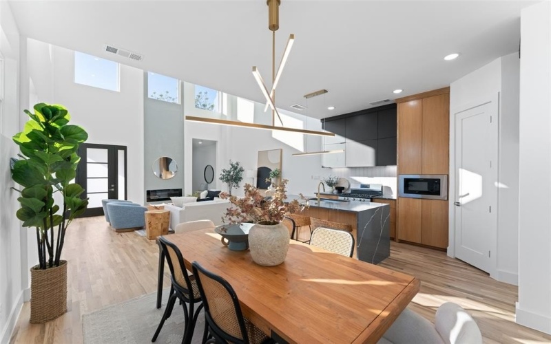 2315 S Vernon Avenue, Dallas, TX 75224, 3 Bedrooms Bedrooms, ,3 BathroomsBathrooms,Residential,For Sale,2315 S Vernon Avenue,0,21101415