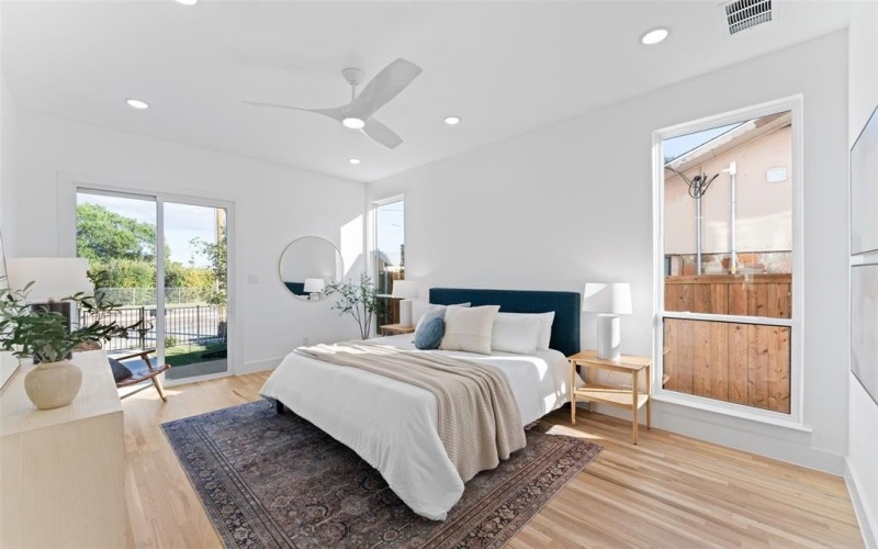 2315 S Vernon Avenue, Dallas, TX 75224, 3 Bedrooms Bedrooms, ,3 BathroomsBathrooms,Residential,For Sale,2315 S Vernon Avenue,0,21101415