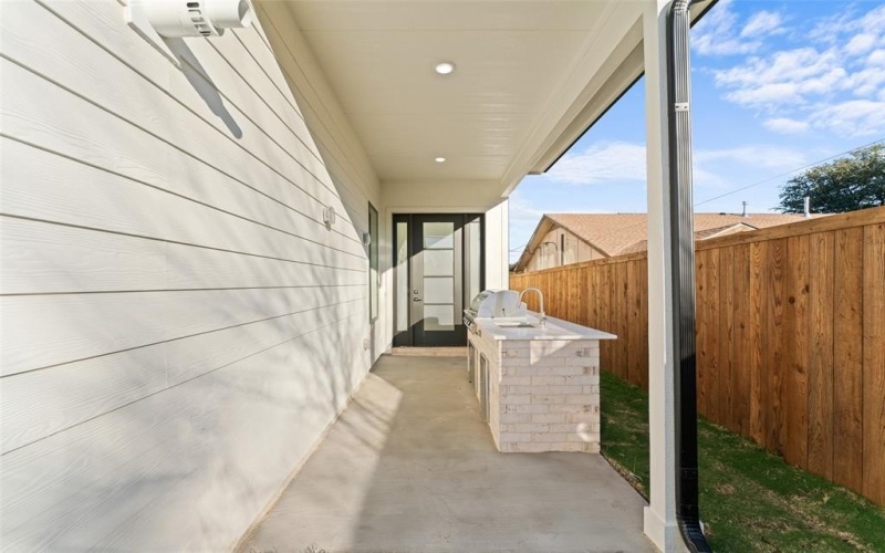 2315 S Vernon Avenue, Dallas, TX 75224, 3 Bedrooms Bedrooms, ,3 BathroomsBathrooms,Residential,For Sale,2315 S Vernon Avenue,0,21101415