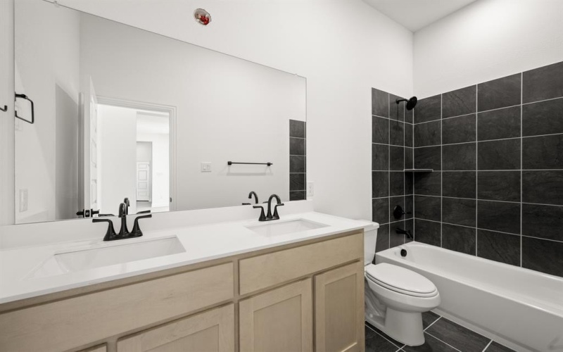 205 Hollingsworth Lane, Glenn Heights, TX 75154, 4 Bedrooms Bedrooms, ,3 BathroomsBathrooms,Residential,For Sale,205 Hollingsworth Lane,0,21101558