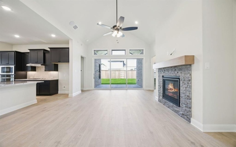 625 Majestic Oak Lane, Waxahachie, TX 75165, 4 Habitaciones Habitaciones , ,3 BañosBaños,Residential,En Venta,625 Majestic Oak Lane,0,21101596