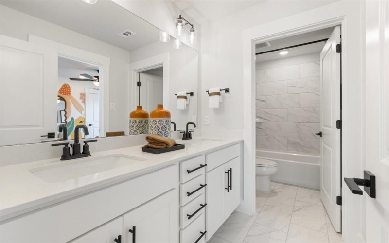 214 Saddletree Drive, Nevada, TX 75173, 4 Habitaciones Habitaciones , ,3 BañosBaños,Residential,En Venta,214 Saddletree Drive,0,21101616