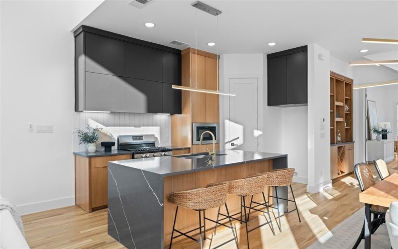 2313 S Vernon Avenue, Dallas, TX 75224, 3 Bedrooms Bedrooms, ,3 BathroomsBathrooms,Residential,For Sale,2313 S Vernon Avenue,0,21101682