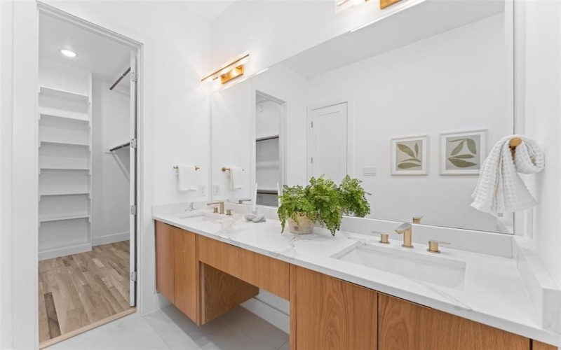 2313 S Vernon Avenue, Dallas, TX 75224, 3 Bedrooms Bedrooms, ,3 BathroomsBathrooms,Residential,For Sale,2313 S Vernon Avenue,0,21101682