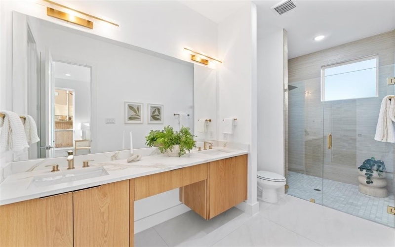 2313 S Vernon Avenue, Dallas, TX 75224, 3 Bedrooms Bedrooms, ,3 BathroomsBathrooms,Residential,For Sale,2313 S Vernon Avenue,0,21101682