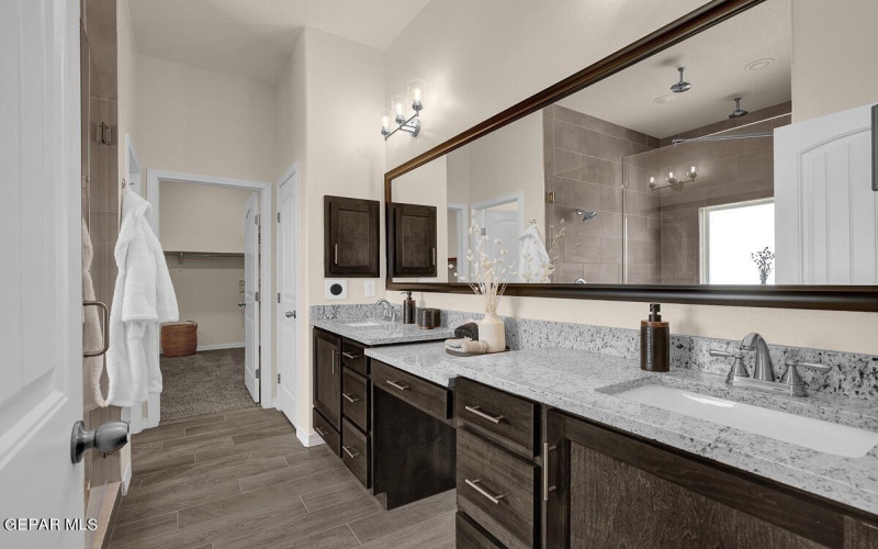 7625 Enchanted Ridge Drive, El Paso, TX 79911, 5 Habitaciones Habitaciones , ,3 BañosBaños,Residential,En Venta,7625 Enchanted Ridge Drive,0,933034