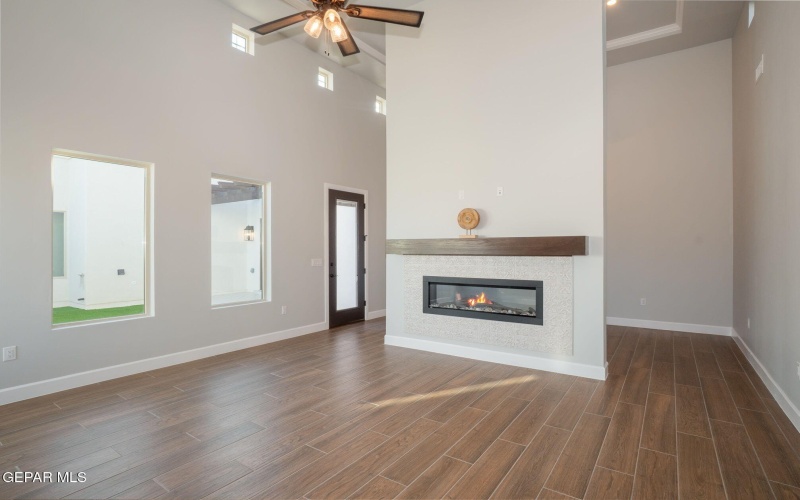 300 RIO DEL RANCHO Court, El Paso, TX 79932, 4 Habitaciones Habitaciones , ,1 BañoBaños,Residential,En Venta,300 RIO DEL RANCHO Court,0,933036