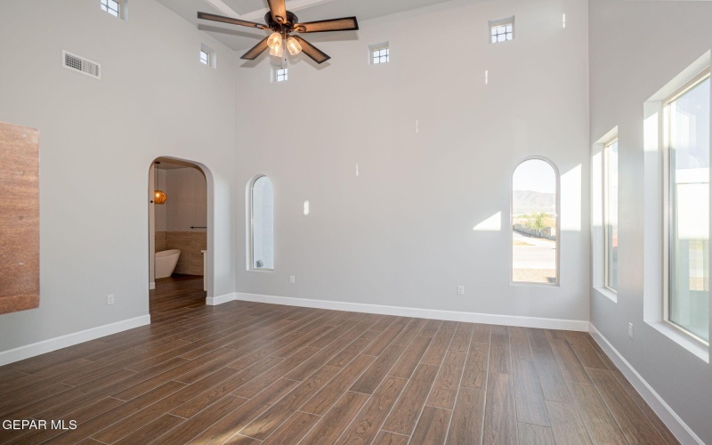 300 RIO DEL RANCHO Court, El Paso, TX 79932, 4 Habitaciones Habitaciones , ,1 BañoBaños,Residential,En Venta,300 RIO DEL RANCHO Court,0,933036