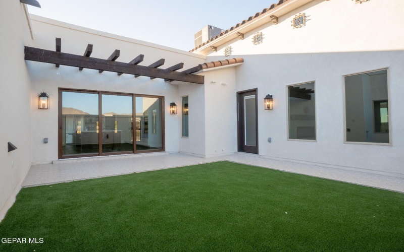 300 RIO DEL RANCHO Court, El Paso, TX 79932, 4 Habitaciones Habitaciones , ,1 BañoBaños,Residential,En Venta,300 RIO DEL RANCHO Court,0,933036