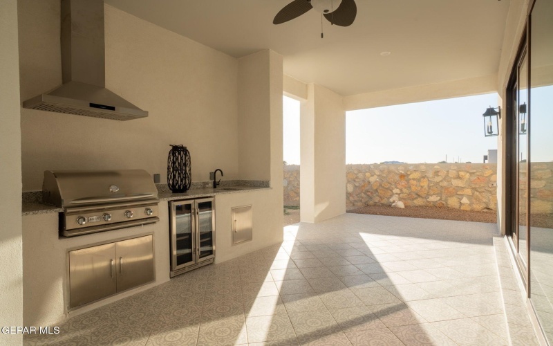 300 RIO DEL RANCHO Court, El Paso, TX 79932, 4 Habitaciones Habitaciones , ,1 BañoBaños,Residential,En Venta,300 RIO DEL RANCHO Court,0,933036