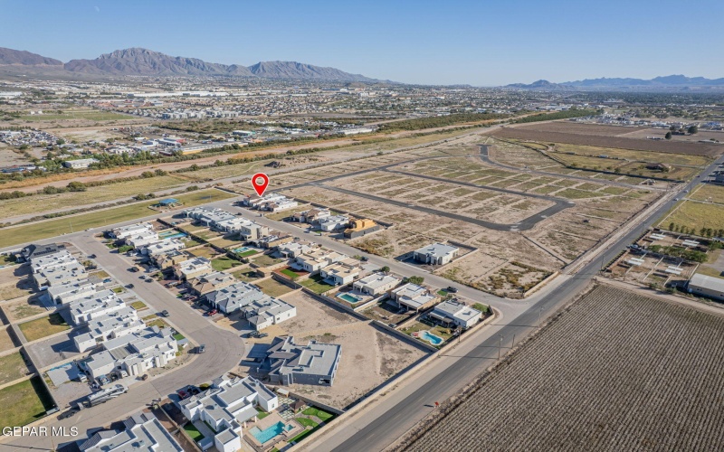 300 RIO DEL RANCHO Court, El Paso, TX 79932, 4 Habitaciones Habitaciones , ,1 BañoBaños,Residential,En Venta,300 RIO DEL RANCHO Court,0,933036