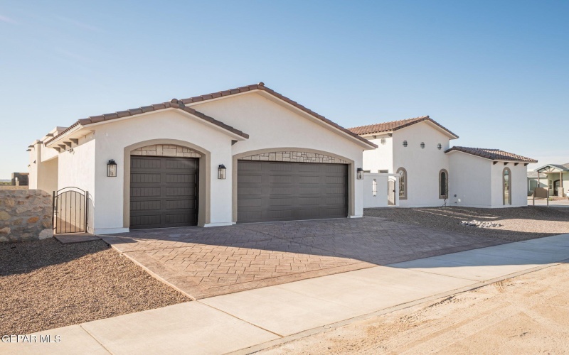 300 RIO DEL RANCHO Court, El Paso, TX 79932, 4 Habitaciones Habitaciones , ,1 BañoBaños,Residential,En Venta,300 RIO DEL RANCHO Court,0,933036