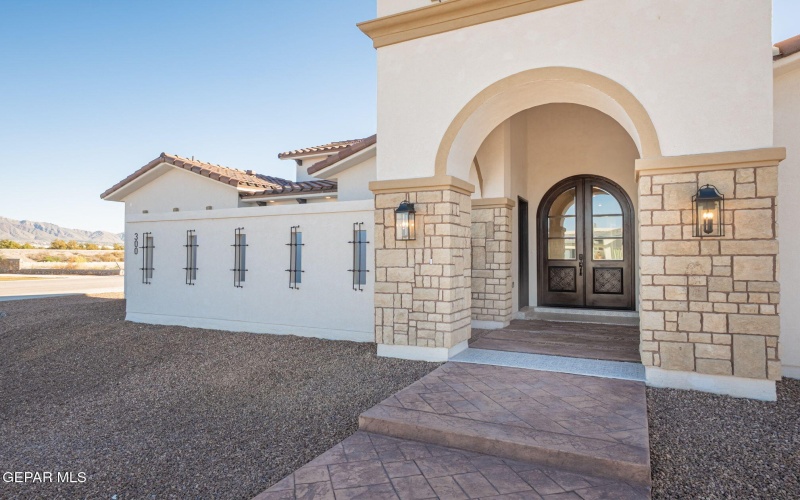 300 RIO DEL RANCHO Court, El Paso, TX 79932, 4 Habitaciones Habitaciones , ,1 BañoBaños,Residential,En Venta,300 RIO DEL RANCHO Court,0,933036