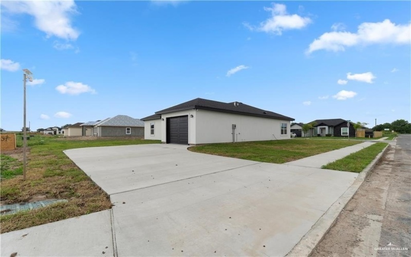 900 E 38th Street, San Juan, TX 78589, 3 Bedrooms Bedrooms, ,2 BathroomsBathrooms,Residential,For Sale,900 E 38th Street,0,485871