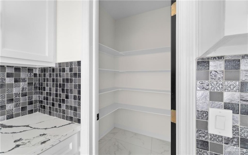 900 E 38th Street, San Juan, TX 78589, 3 Bedrooms Bedrooms, ,2 BathroomsBathrooms,Residential,For Sale,900 E 38th Street,0,485871