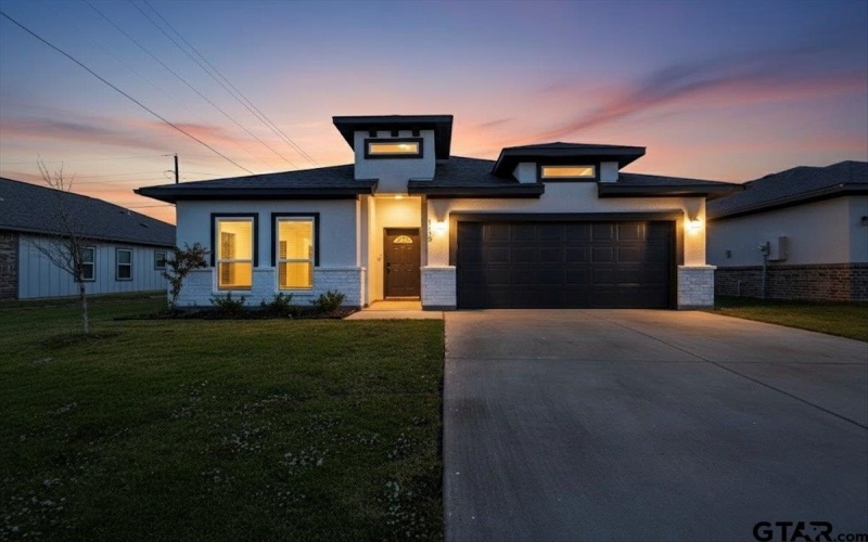 115 Labein Ave, Greenville, TX 75402, 4 Bedrooms Bedrooms, ,3 BathroomsBathrooms,Residential,For Sale,115 Labein Ave,0,25016037