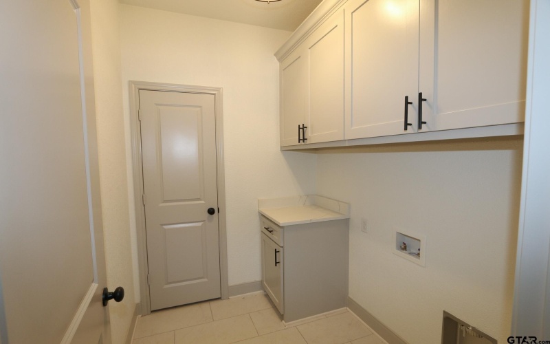 14121 Lexi Court, Tyler, TX 75703, 4 Bedrooms Bedrooms, ,2 BathroomsBathrooms,Residential,For Sale,14121 Lexi Court,0,25016046