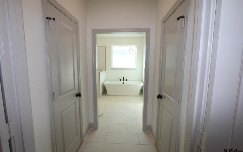 14121 Lexi Court, Tyler, TX 75703, 4 Bedrooms Bedrooms, ,2 BathroomsBathrooms,Residential,For Sale,14121 Lexi Court,0,25016046