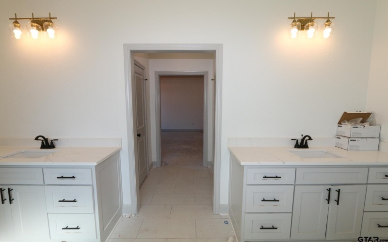 14121 Lexi Court, Tyler, TX 75703, 4 Bedrooms Bedrooms, ,2 BathroomsBathrooms,Residential,For Sale,14121 Lexi Court,0,25016046