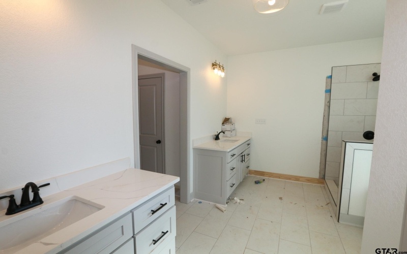 14121 Lexi Court, Tyler, TX 75703, 4 Bedrooms Bedrooms, ,2 BathroomsBathrooms,Residential,For Sale,14121 Lexi Court,0,25016046