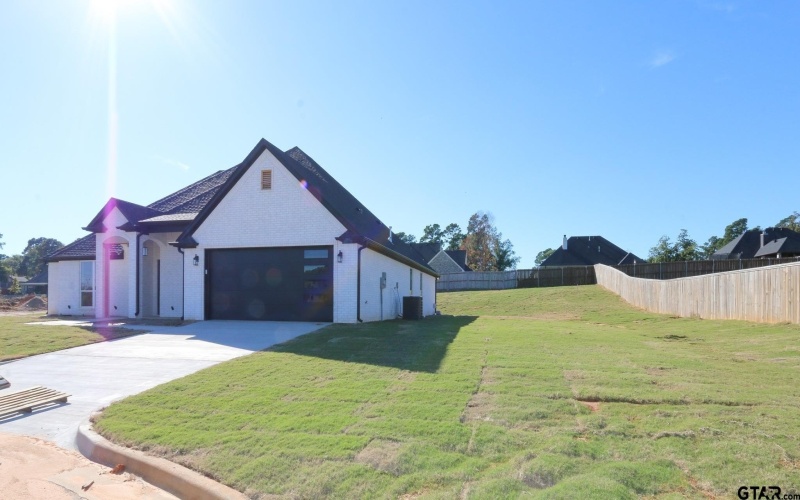 14121 Lexi Court, Tyler, TX 75703, 4 Bedrooms Bedrooms, ,2 BathroomsBathrooms,Residential,For Sale,14121 Lexi Court,0,25016046